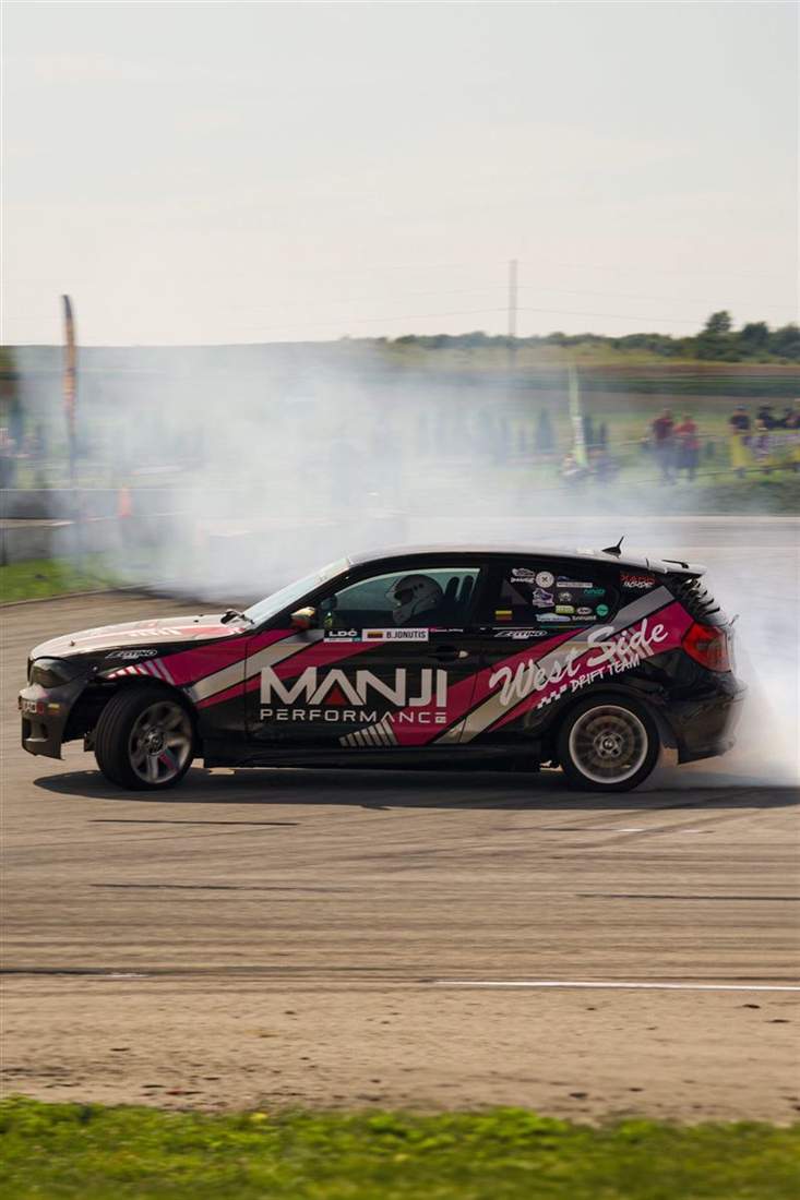 Benas Jonutis – NKTK drifto važiavimas, BMW E36 Compact + BMW E87 Turbo