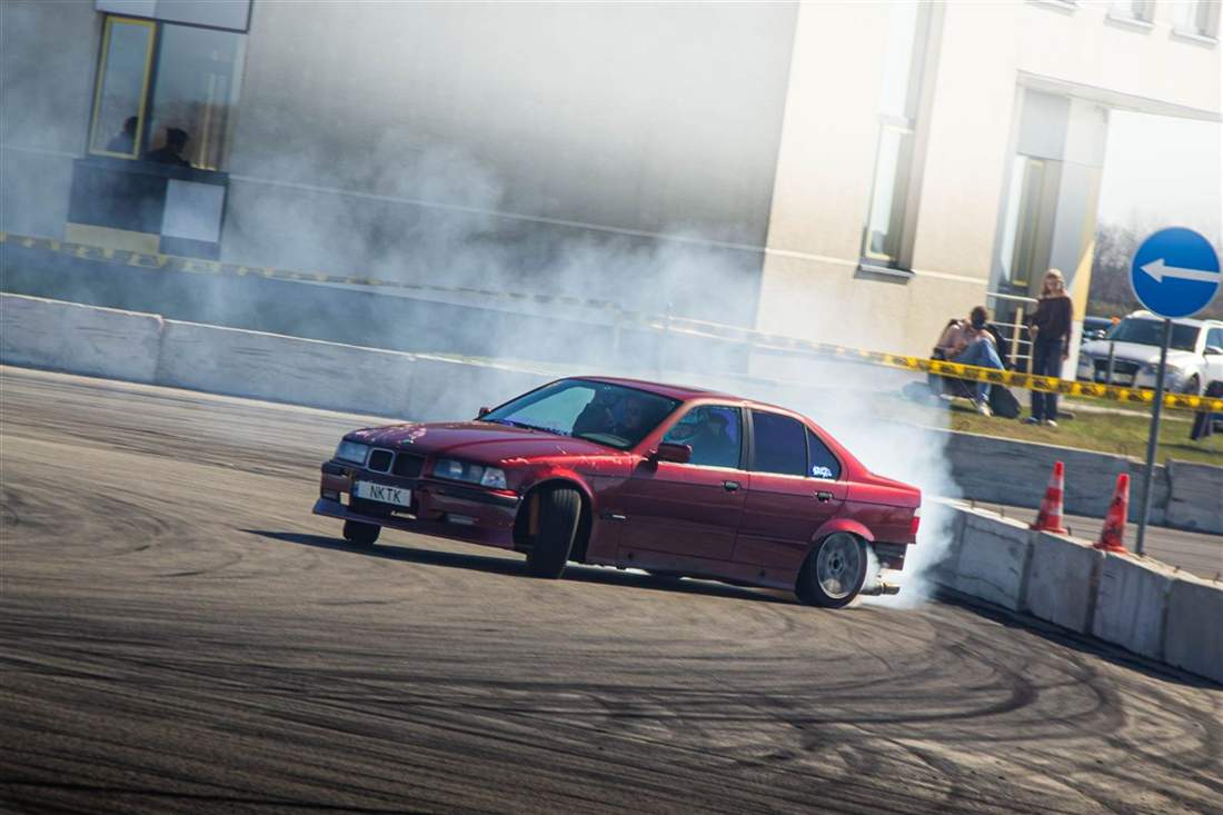 Rimgaudas Elvikis – NKTK drifto važiavimas, BMW E36 M54B25 (realus) · Mazda RX7-FC (SIM)