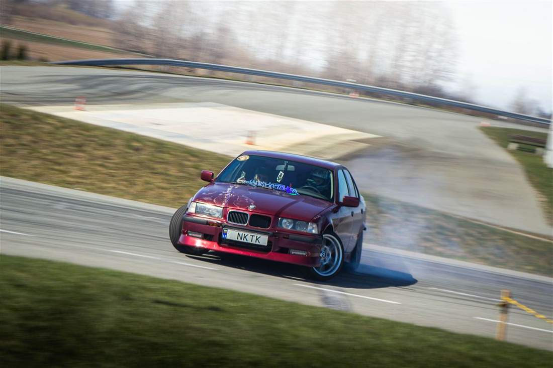 Rimgaudas Elvikis – NKTK drifto važiavimas, BMW E36 M54B25 (realus) · Mazda RX7-FC (SIM)