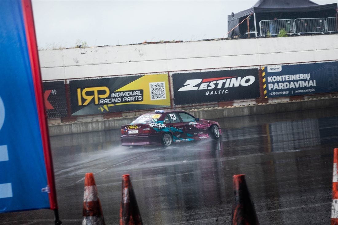Vilius Prižgintas – NKTK drifto važiavimas, BMW E36 N52B30 (realus) · BMW E92 (SIM)