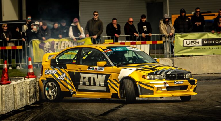 BMW E46 Kompaktas