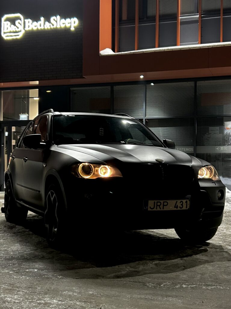 BMW E70